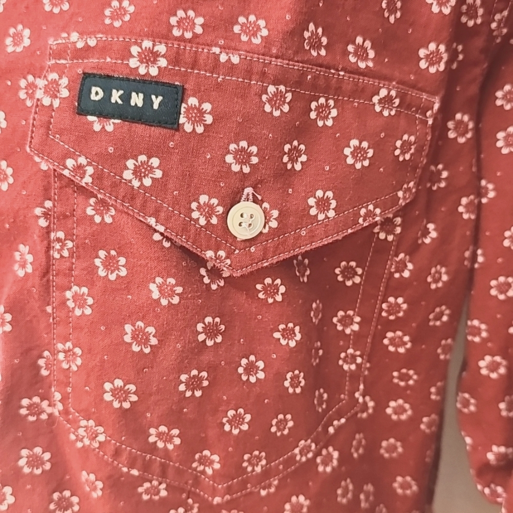 Vintage DKNY Muted Red Floral Button Down Shirt Vneck, Chest Pockets - Picture 3 of 9